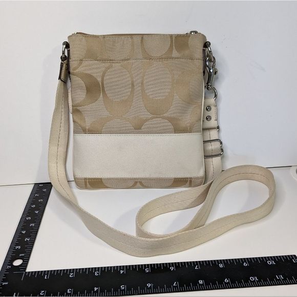 Coach Crossbody Bag Swingpack Purse - Picture 2 of 4